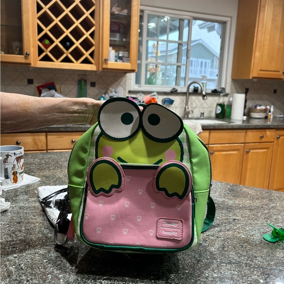 Keropi Adorable like new backpack - Picture 4 of 5
